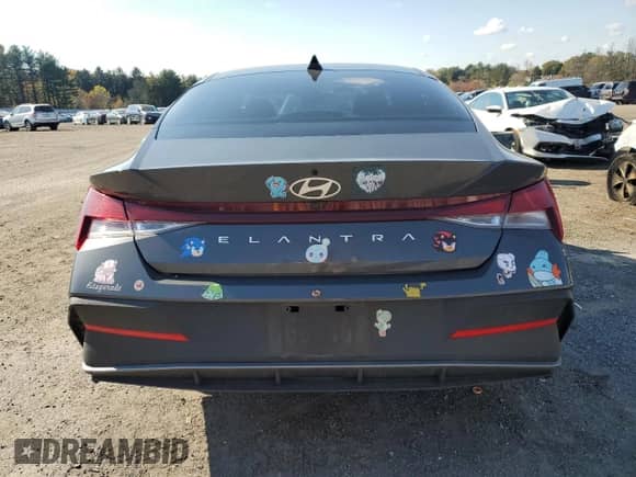 2024 Hyundai Elantra SEL z VIN KMHLM4DG4RU694645, wystawiony jako Copart lot #89689735 z przebiegiem 45 331 mil mil oraz Szkoda całkowita • Salvage title. Historia ofert i sprzedaży dostępna na DreamBid. Obrazek 6.