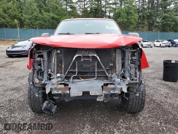 2004 Chevrolet Silverado 2500HD LT3 z VIN 1GCHK23G14F180092, wystawiony jako Copart lot #90902515 z przebiegiem Nie podano mil oraz Szkoda całkowita • Salvage title. Historia ofert i sprzedaży dostępna na DreamBid. Obrazek 5.