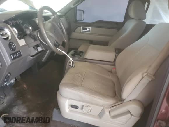 2010 Ford F-150 XL с VIN 1FTEW1E81AFA51966, выставлен на аукционе Copart как лот 70913445 с пробегом 137 939 миль миль и Списание • Salvage title. История ставок и продаж доступна на DreamBid. Изображение 7.