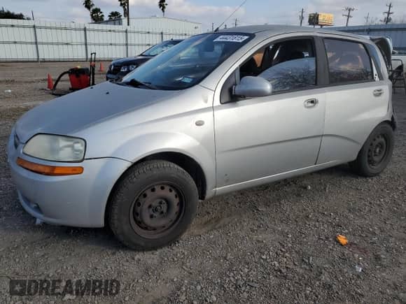 2006 Chevrolet Aveo LS с VIN KL1TD66656B542148, выставлен на аукционе Copart как лот 50601615 с пробегом 365 256 миль миль и Списание • Salvage title. История ставок и продаж доступна на DreamBid. Изображение 1.