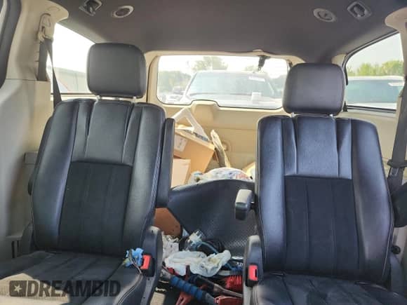 2020 Dodge Grand Caravan SXT with VIN 2C4RDGCG1LR212767, listed as a Copart auction lot 68670935 with 98,006 mi miles and Non repairable. Bid and sale history available at DreamBid. Image 10.