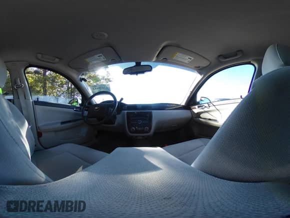 2013 Chevrolet Impala LT z VIN 2G1WB5E32D1173137, wystawiony jako IAAI lot #43435452 z przebiegiem 42 297 mil mil oraz . Historia ofert i sprzedaży dostępna na DreamBid. Obrazek 18.