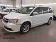 2019 Dodge Grand Caravan SXT z VIN 2C4RDGCG7KR582586, wystawiony jako IAAI lot #42875820 z przebiegiem 201 916 mil mil oraz . Historia ofert i sprzedaży dostępna na DreamBid. Obrazek 2.