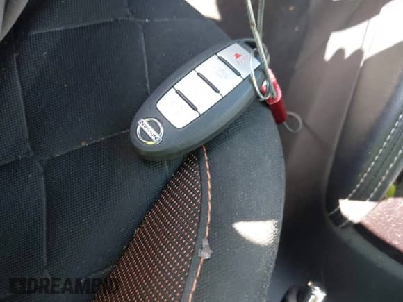 2020 Nissan Kicks SR z VIN 3N1CP5DV7LL533937, wystawiony jako IAAI lot #43138106 z przebiegiem 54 840 mil mil oraz . Historia ofert i sprzedaży dostępna na DreamBid. Obrazek 11.