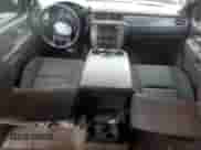 2010 Chevrolet Suburban LS z VIN 1GNUKHE35AR236645, wystawiony jako Copart lot #61036895 z przebiegiem 237 512 mil mil oraz Szkoda całkowita • Salvage title. Historia ofert i sprzedaży dostępna na DreamBid. Obrazek 8.