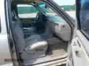 2002 GMC Sierra 1500 Denali z VIN 2GTFK69U621313333, wystawiony jako IAAI lot #42865188 z przebiegiem 200 820 mil mil oraz . Historia ofert i sprzedaży dostępna na DreamBid. Obrazek 5.