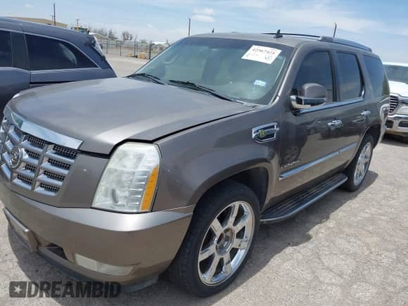 2012 Cadillac Escalade with VIN 1GYS3EEJ7CR226478, listed as a IAAI auction lot 42567425 with 159,676 mi miles and . Bid and sale history available at DreamBid. Image 6.