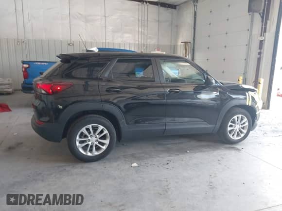 2024 Chevrolet TrailBlazer LS with VIN KL79MMS22RB065870, listed as a IAAI auction lot 42565952 with 17,659 mi miles and . Bid and sale history available at DreamBid. Image 13.