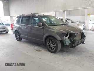 2017 Dodge Grand Caravan SXT with VIN 2C4RDGCG8HR853115, listed as a IAAI auction lot 43415279 with 209,712 mi miles and . Bid and sale history available at DreamBid. Image 1.