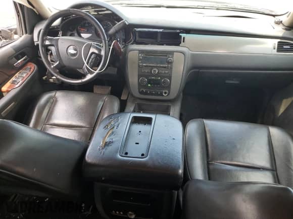 2008 Chevrolet Tahoe 2LT с VIN 1GNFK13098R260322, выставлен на аукционе Copart как лот 62146165 с пробегом 99 978 миль миль и Списание • Salvage title. История ставок и продаж доступна на DreamBid. Изображение 8.