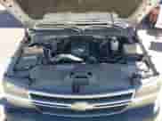 2006 Chevrolet Silverado 2500HD LT2 z VIN 1GCHC23U06F193311, wystawiony jako IAAI lot #43235792 z przebiegiem 241 786 mil mil oraz . Historia ofert i sprzedaży dostępna na DreamBid. Obrazek 10.