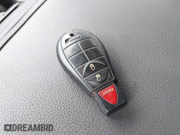 2019 Ram 1500 Big Horn z VIN 1C6RR7TT7KS662670, wystawiony jako IAAI lot #42707654 z przebiegiem 96 451 mil mil oraz . Historia ofert i sprzedaży dostępna na DreamBid. Obrazek 11.