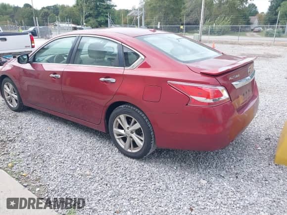 2015 Nissan Altima SL with VIN 1N4AL3AP6FN351537, listed as a IAAI auction lot 43351919 with 161,780 mi miles and . Bid and sale history available at DreamBid. Image 3.