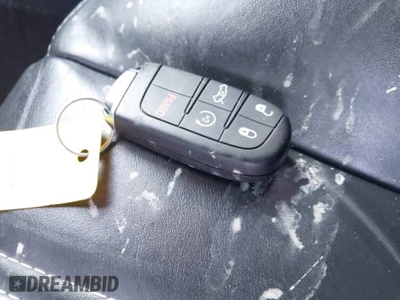 2018 Chrysler 300 S z VIN 2C3CCAGG4JH267981, wystawiony jako IAAI lot #42816400 z przebiegiem 116 329 mil mil oraz . Historia ofert i sprzedaży dostępna na DreamBid. Obrazek 11.