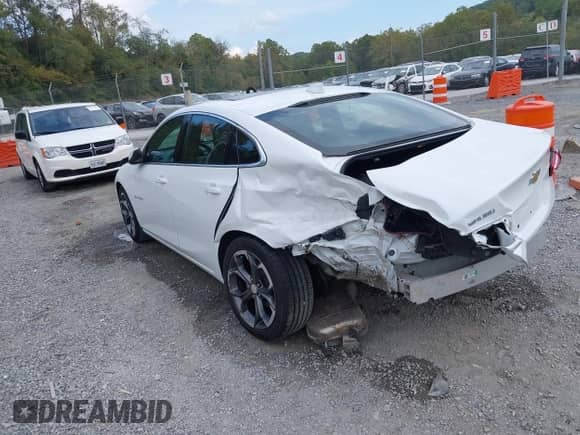 2022 Chevrolet Malibu LT z VIN 1G1ZD5ST7NF141838, wystawiony jako IAAI lot #43266941 z przebiegiem 62 216 mil mil oraz . Historia ofert i sprzedaży dostępna na DreamBid. Obrazek 3.