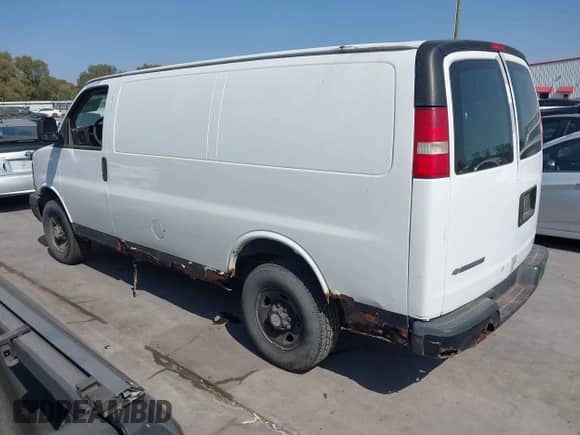 2008 Chevrolet Express Cargo с VIN 1GCGG25C781142733, выставлен на аукционе IAAI как лот 43520340 с пробегом Не указан миль и . История ставок и продаж доступна на DreamBid. Изображение 3.