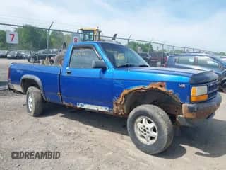 1994 Dodge Dakota с VIN 1B7GG26X5RW145863, выставлен на аукционе IAAI как лот 42345217 с пробегом 117 441 миль миль и . История ставок и продаж доступна на DreamBid. Изображение 1.
