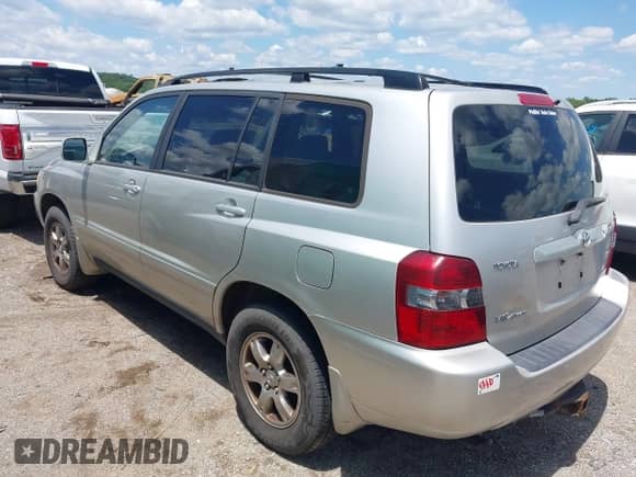 2005 Toyota Highlander с VIN JTEEP21A150100177, выставлен на аукционе IAAI как лот 42379927 с пробегом 187 915 миль миль и . История ставок и продаж доступна на DreamBid. Изображение 3.