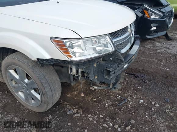 2015 Dodge Journey Limited with VIN 3C4PDDDGXFT589555, listed as a IAAI auction lot 42449101 with 176,631 mi miles and . Bid and sale history available at DreamBid. Image 6.