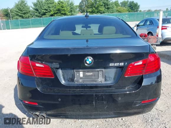 2014 BMW 5 Series 528i с VIN WBA5A5C57ED503139, выставлен на аукционе IAAI как лот 42671281 с пробегом 127 562 миль миль и . История ставок и продаж доступна на DreamBid. Изображение 16.