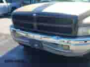 2001 Dodge 1500 z VIN 3B7HC13Y81M517434, wystawiony jako IAAI lot #43254565 z przebiegiem 358 770 mil mil oraz . Historia ofert i sprzedaży dostępna na DreamBid. Obrazek 6.