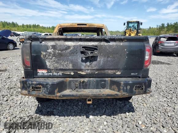 2017 GMC Sierra 1500 SLT z VIN 1GTV2NEJ6HZ217672, wystawiony jako Copart lot #56976625 z przebiegiem Nie podano mil oraz Szkoda całkowita • Salvage title. Historia ofert i sprzedaży dostępna na DreamBid. Obrazek 6.