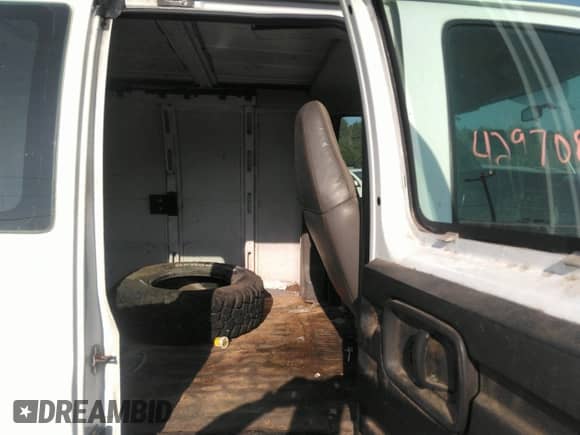 2008 Chevrolet Express Cargo with VIN 1GCFG15XX81227980, listed as a IAAI auction lot 42970870 with 152,653 mi miles and . Bid and sale history available at DreamBid. Image 8.