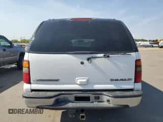 2003 Chevrolet Suburban Z71 z VIN 3GNFK16Z93G217263, wystawiony jako Copart lot #71387644 z przebiegiem 260 738 mil mil oraz Szkoda całkowita • Salvage title. Historia ofert i sprzedaży dostępna na DreamBid. Obrazek 6.