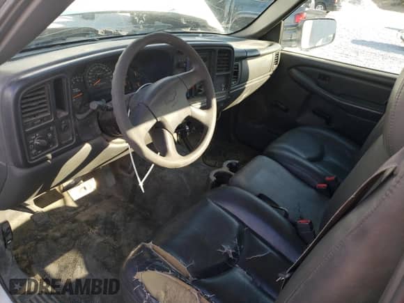 2007 Chevrolet Silverado 2500HD Work Truck z VIN 1GBHC24U17E169352, wystawiony jako Copart lot #64453495 z przebiegiem 245 000 mil mil oraz Szkoda całkowita • Salvage title. Historia ofert i sprzedaży dostępna na DreamBid. Obrazek 8.