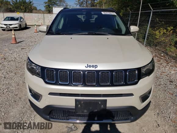 2019 Jeep Compass Limited with VIN 3C4NJDCB6KT629954, listed as a Copart auction lot 82418815 with 90,579 mi miles and Salvage title. Bid and sale history available at DreamBid. Image 5.