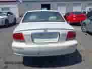 2002 Hyundai Sonata GLS with VIN KMHWF35H42A586042, listed as a IAAI auction lot 42861755 with 195,693 mi miles and . Bid and sale history available at DreamBid. Image 16.