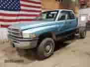 1996 Dodge 2500 with VIN 3B7KF23W5TM144194, listed as a Copart auction lot 70540684 with 123,234 mi miles and Salvage title. Bid and sale history available at DreamBid. Image 1.
