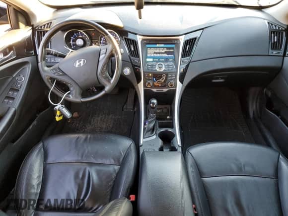 2012 Hyundai Sonata SE с VIN 5NPEC4AC1CH450468, выставлен на аукционе Copart как лот 84261365 с пробегом 292 443 миль миль и Списание • Salvage title. История ставок и продаж доступна на DreamBid. Изображение 8.