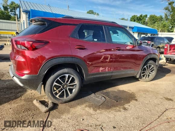 2024 Chevrolet TrailBlazer LT with VIN KL79MPSL4RB103156, listed as a Copart auction lot 63434835 with 70,242 mi miles and Salvage title. Bid and sale history available at DreamBid. Image 3.