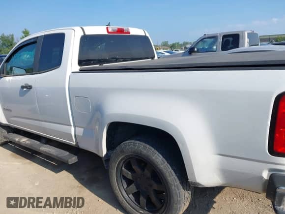 2016 Chevrolet Colorado 2WD WT z VIN 1GCHSBEA3G1277451, wystawiony jako IAAI lot #42976789 z przebiegiem 87 950 mil mil oraz . Historia ofert i sprzedaży dostępna na DreamBid. Obrazek 14.