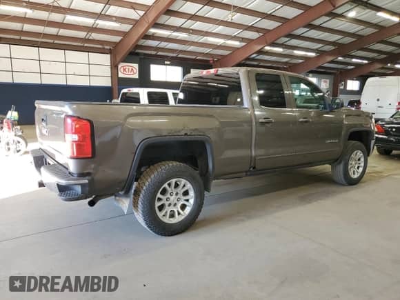 2015 GMC Sierra 1500 SLE с VIN 1GTV2UECXFZ283487, выставлен на аукционе Copart как лот 90091785 с пробегом 246 116 миль миль и Чистый • Clean title. История ставок и продаж доступна на DreamBid. Изображение 3.