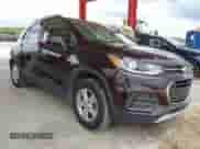 2020 Chevrolet Trax LT z VIN KL7CJLSB4LB334239, wystawiony jako IAAI lot #43054209 z przebiegiem 51 538 mil mil oraz . Historia ofert i sprzedaży dostępna na DreamBid. Obrazek 1.