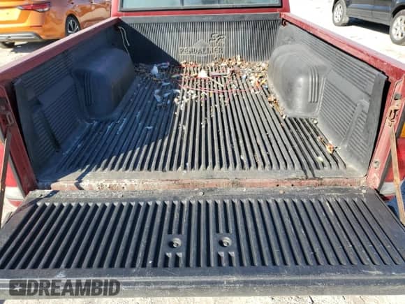 1996 Nissan Frontier XE с VIN 1N6SD11S2TC317832, выставлен на аукционе Copart как лот 41385185 с пробегом 207 565 миль миль и Списание • Salvage title. История ставок и продаж доступна на DreamBid. Изображение 11.