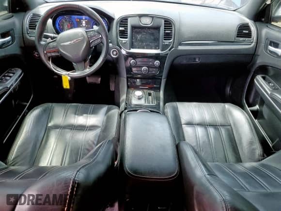 2020 Chrysler 300 S с VIN 2C3CCAGG2LH151035, выставлен на аукционе Copart как лот 54068735 с пробегом 100 045 миль миль и Чистый • Clean title. История ставок и продаж доступна на DreamBid. Изображение 8.