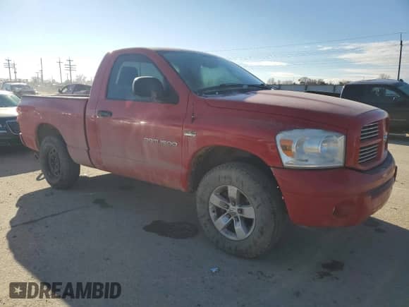 2007 Dodge 1500 SLT z VIN 1D7HA16277J635516, wystawiony jako Copart lot #89287345 z przebiegiem 139 718 mil mil oraz Szkoda całkowita • Salvage title. Historia ofert i sprzedaży dostępna na DreamBid. Obrazek 4.