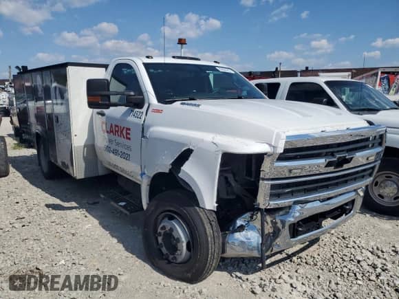 2022 Chevrolet Silverado 1500 with VIN 1HTKHPVK5NH597145, listed as a Copart auction lot 80638165 with 72,747 mi miles and Salvage title. Bid and sale history available at DreamBid. Image 4.