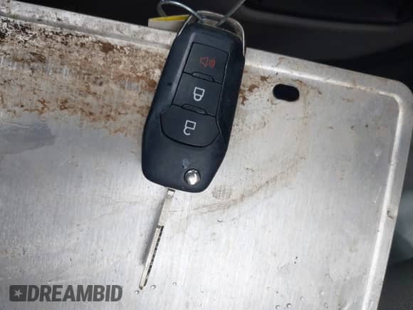 2020 Ford F-150 XL with VIN 1FTMF1CB9LKE94189, listed as a IAAI auction lot 43281808 with 67,611 mi miles and . Bid and sale history available at DreamBid. Image 11.