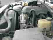 2001 Chevrolet Suburban LS z VIN 1GNFK16TX1J171899, wystawiony jako IAAI lot #41394260 z przebiegiem 263 120 mil mil oraz . Historia ofert i sprzedaży dostępna na DreamBid. Obrazek 13.