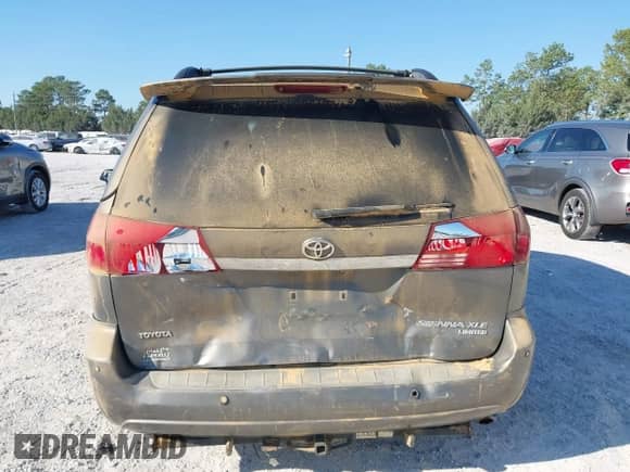 2004 Toyota Sienna XLE z VIN 5TDZA22C24S216460, wystawiony jako IAAI lot #43482595 z przebiegiem 289 353 mil mil oraz . Historia ofert i sprzedaży dostępna na DreamBid. Obrazek 16.