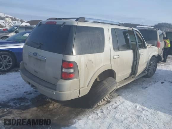 2006 Ford Explorer Limited with VIN 1FMEU75E06UB42885, listed as a IAAI auction lot 41396431 with 282,195 mi miles and . Bid and sale history available at DreamBid. Image 4.