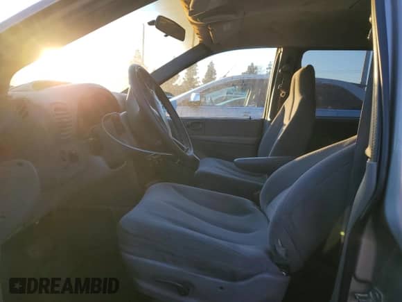 2002 Dodge Caravan Sport с VIN 2B4GP44392R705388, выставлен на аукционе Copart как лот 88171495 с пробегом 138 810 миль миль и Списание • Salvage title. История ставок и продаж доступна на DreamBid. Изображение 7.