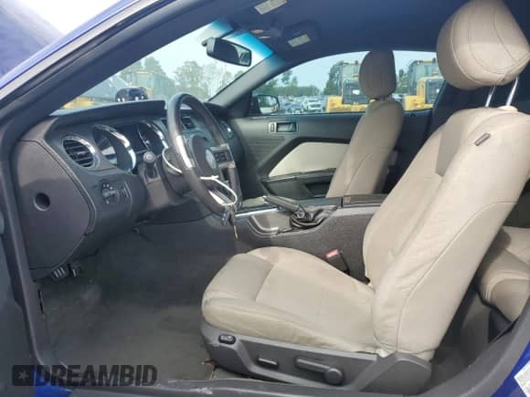 2014 Ford Mustang V6 with VIN 1ZVBP8AM0E5332886, listed as a Copart auction lot 80870145 with 177,165 mi miles and Salvage title. Bid and sale history available at DreamBid. Image 7.