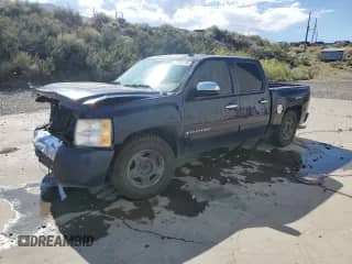 2007 Chevrolet Silverado 1500 1LT с VIN 2GCEC13C171653802, выставлен на аукционе Copart как лот 70335795 с пробегом 214 179 миль миль и Списание • Salvage title. История ставок и продаж доступна на DreamBid. Изображение 1.