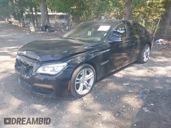 2014 BMW 7 Series 740i с VIN WBAYA6C52ED144477, выставлен на аукционе IAAI как лот 43191212 с пробегом 182 792 миль миль и . История ставок и продаж доступна на DreamBid. Изображение 2.
