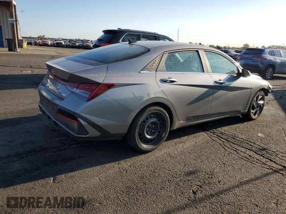 2024 Hyundai Elantra Limited z VIN KMHLN4DJ8RU098088, wystawiony jako Copart lot #69842515 z przebiegiem 11 874 mil mil oraz Szkoda całkowita • Salvage title. Historia ofert i sprzedaży dostępna na DreamBid. Obrazek 3.